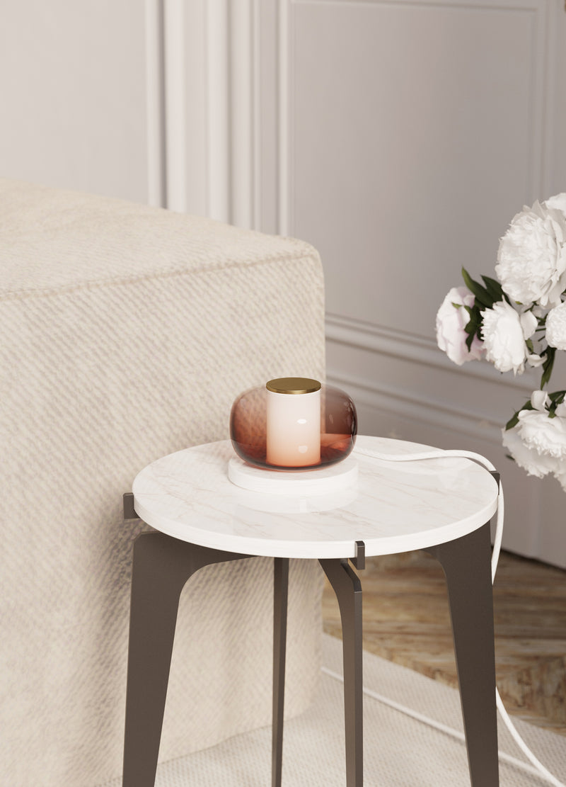 A high end desk lamp created with a sophisticated mix of glass and stone, the Luna A desk lamp stands out by the softness of its shapes and lines and is controlled by an elegant inline dimmer. The Luna A desk lamp by contemporary designer, Gabriel Scott, is the perfect desk lamp for a high end private office.