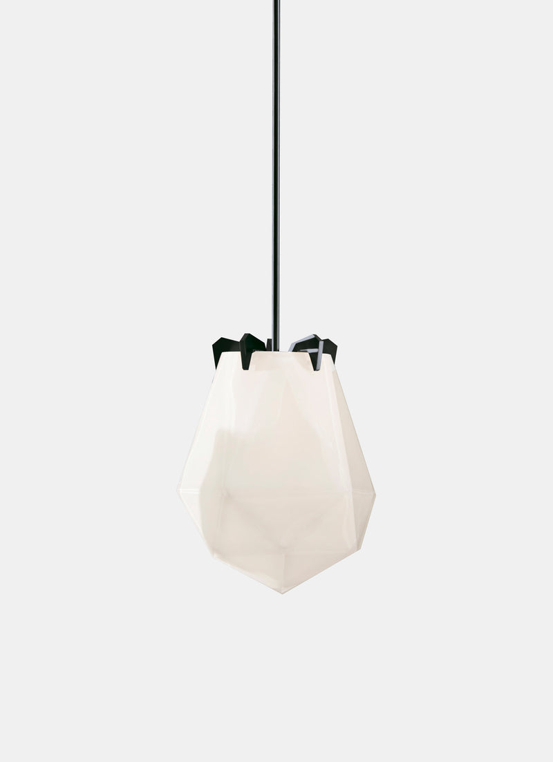 A powerful warm light diffused through double-blown glass, the BRIOLETTE showcases striking prismatic contours held by metallic prongs. This handmade glass pendant lighting by contemporary lighting designer, Gabriel Scott is a perfect addition to modern interior design.
