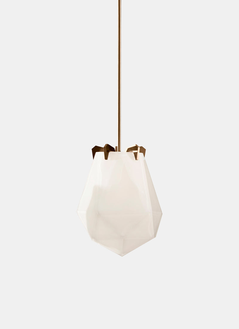 A powerful warm light diffused through double-blown glass, the BRIOLETTE showcases striking prismatic contours held by metallic prongs. This handmade glass pendant lighting by contemporary lighting designer, Gabriel Scott is a perfect addition to modern interior design.